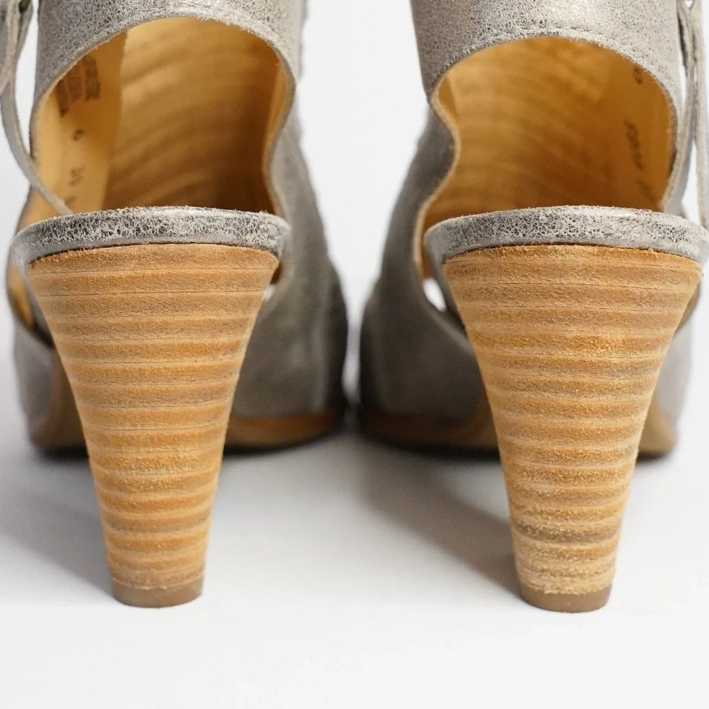 Paul Green,‎ Metallic Silver Peep Toe Heel Booties Size 8 Chunky Heel Side Zip